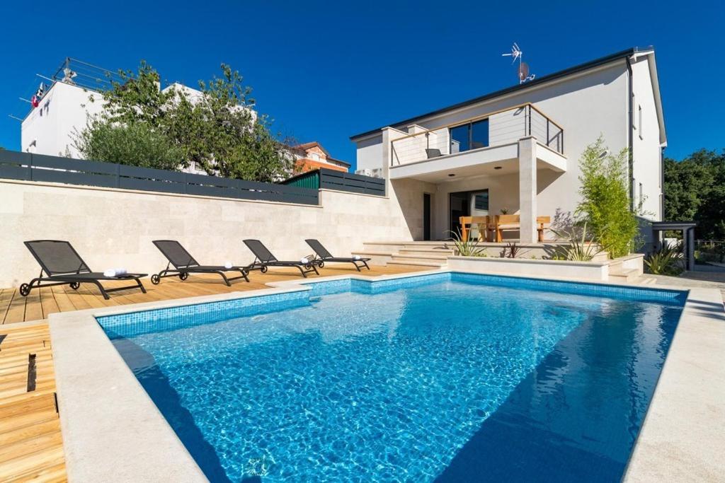 Villa Munat Liznjan Bagian luar foto